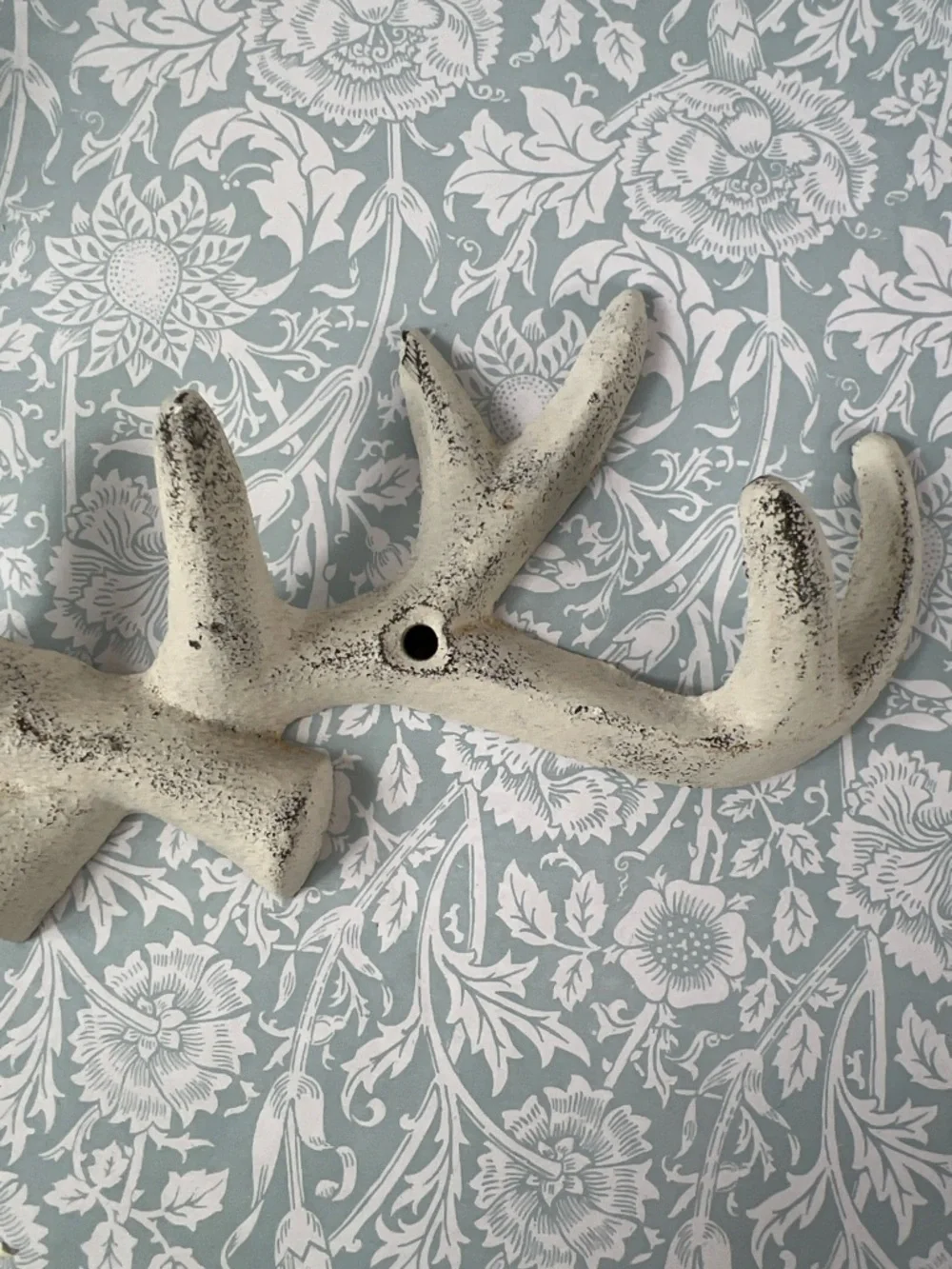 Rustic White Antler Wall Hook Rack Decorative Home Wall Decor Totes Towels Bags
